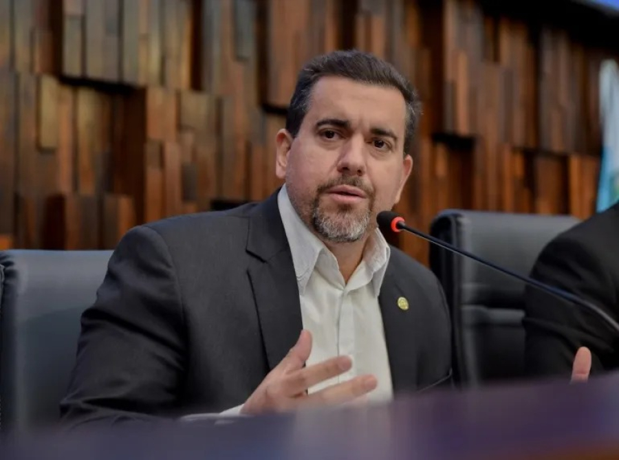 Com retotalização de votos PL recupera vaga na Alerj e delegado Carlos Augusto assume mandato