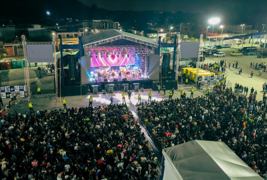Dia da Baixada tem shows gratuitos de Xamã, Mumuzinho, Paralamas do Sucesso e Clareou