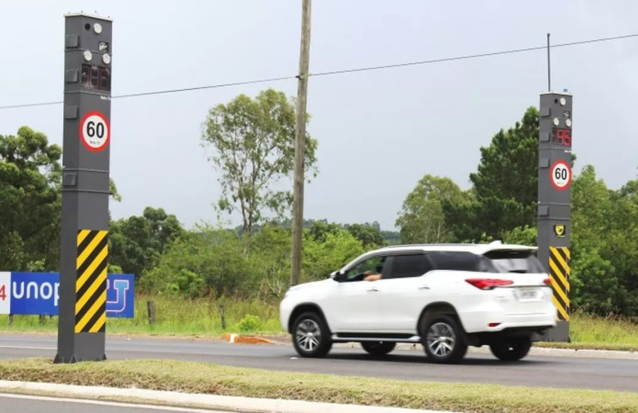 TCE-RJ cobra explicações do DER sobre contratos de radares que podem chegar a R$ 1 bilhão