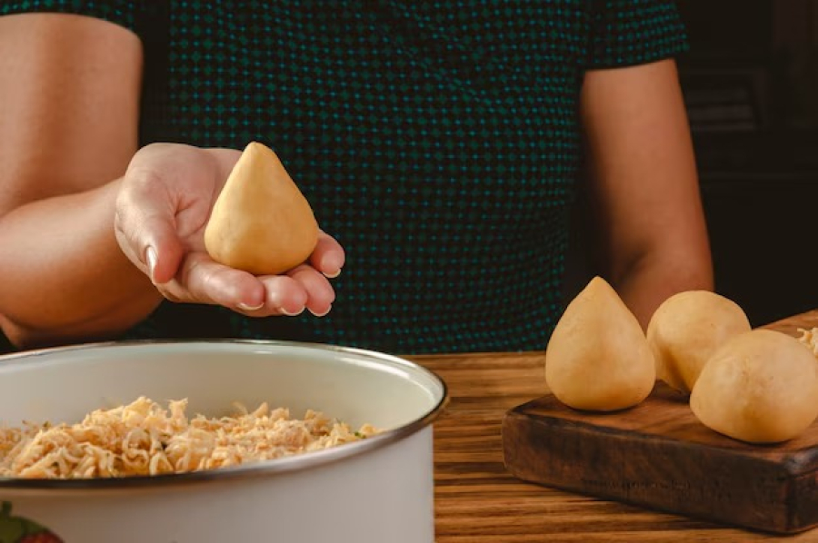 São João de Meriti promove curso gratuito de produção de salgados