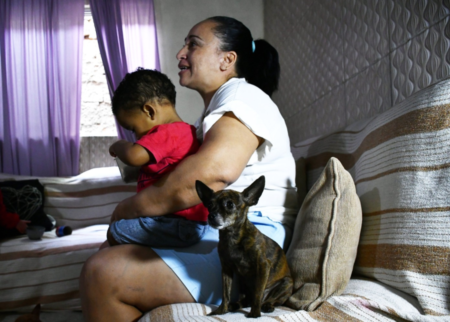Moradora de Nova Iguaçu transforma luto em acolhimento para crianças afastadas de suas famílias